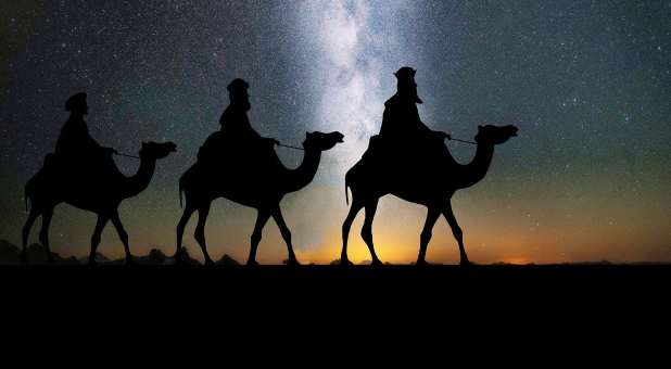Magi en route to Bethlehem